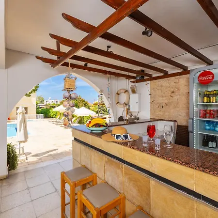 Stephanos Garden Aparthotel