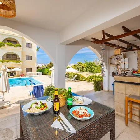 Stephanos Garden * Polis